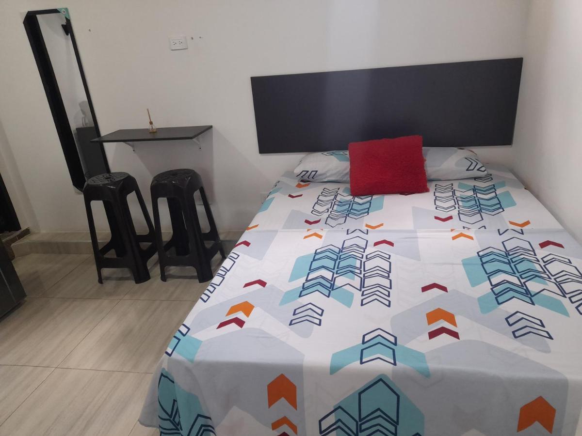 Apartaestudios El Jardin Cali Chambre photo